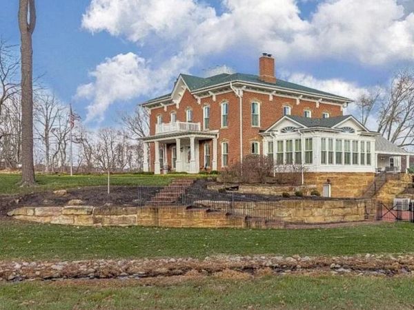 1398 Granville Pike, Lancaster, OH 43130