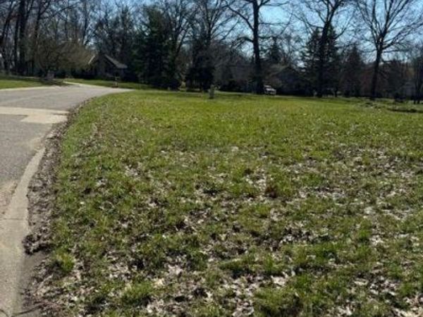 5926 Hunters Ridge Drive , Washington Township, Mi 48094
