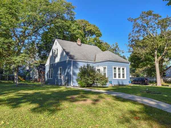 5379 N 52nd St, Milwaukee, WI 53218