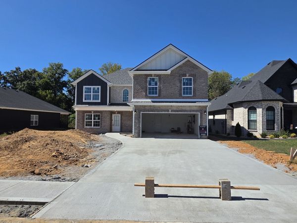 1326 English Oak Dr, Clarksville, TN 37043