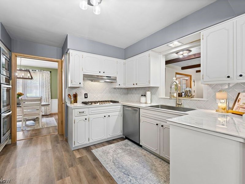 1133 Romayne Drive, Akron, OH 44313 Photo 9