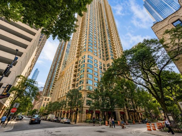 Unit 2706, Chicago, IL 60611