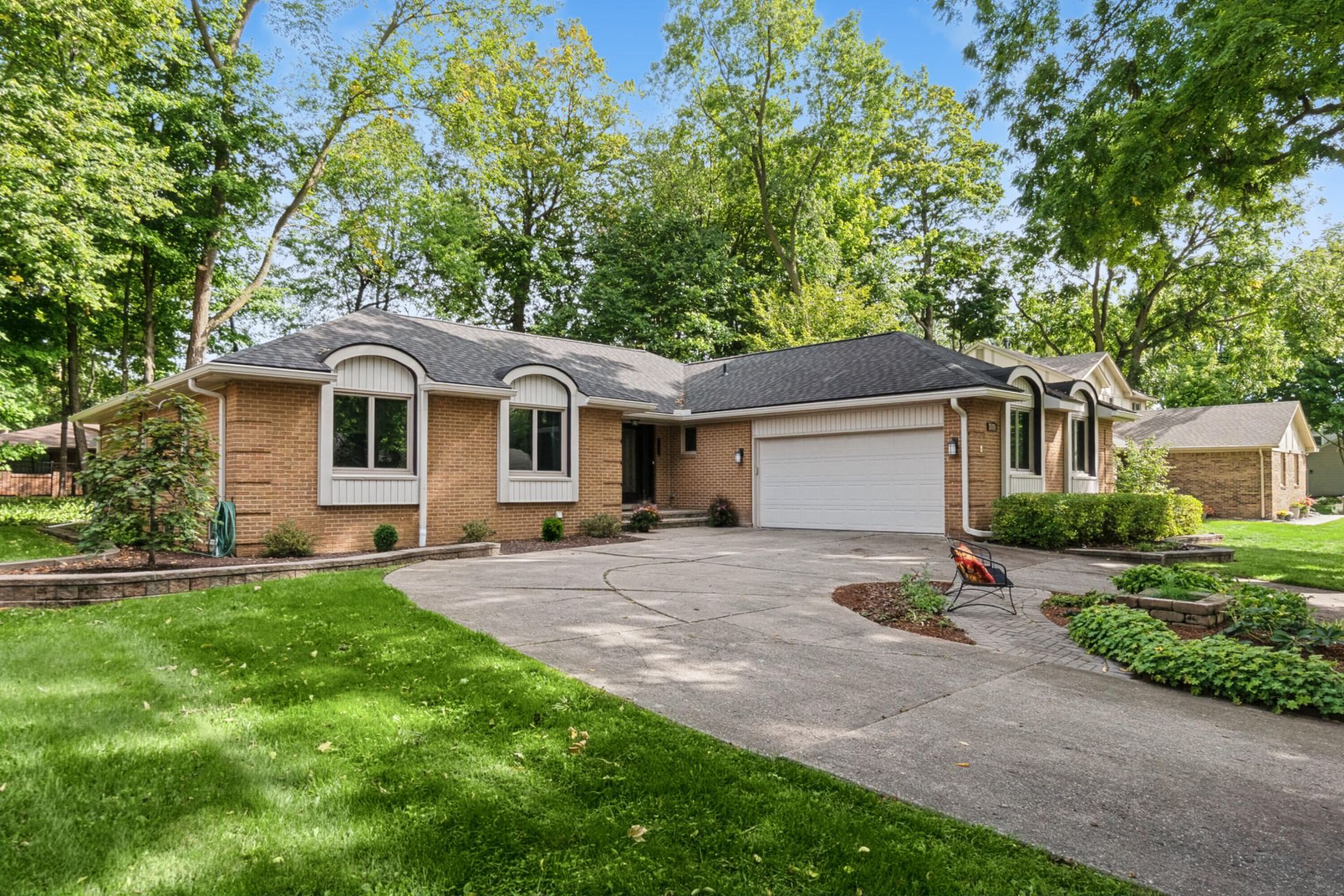 21854 Siegal Drive, Novi, MI 48375 Main Photo