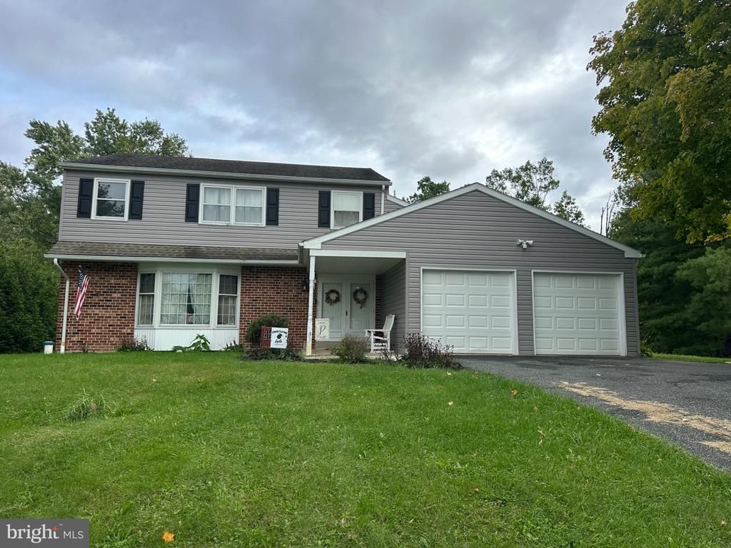 63 LARK LANE, GILBERTSVILLE, PA 19525