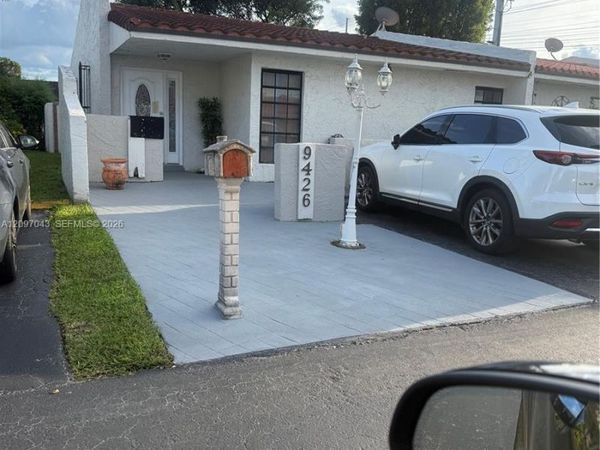 9426 SW 6th Ln , Miami, FL 33174