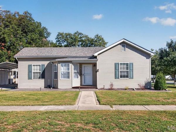 1411 Jefferson Street , Carlyle, IL 62231