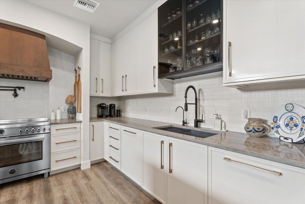 5307 Avenida Del Mare, Sarasota, FL 34242 Photo