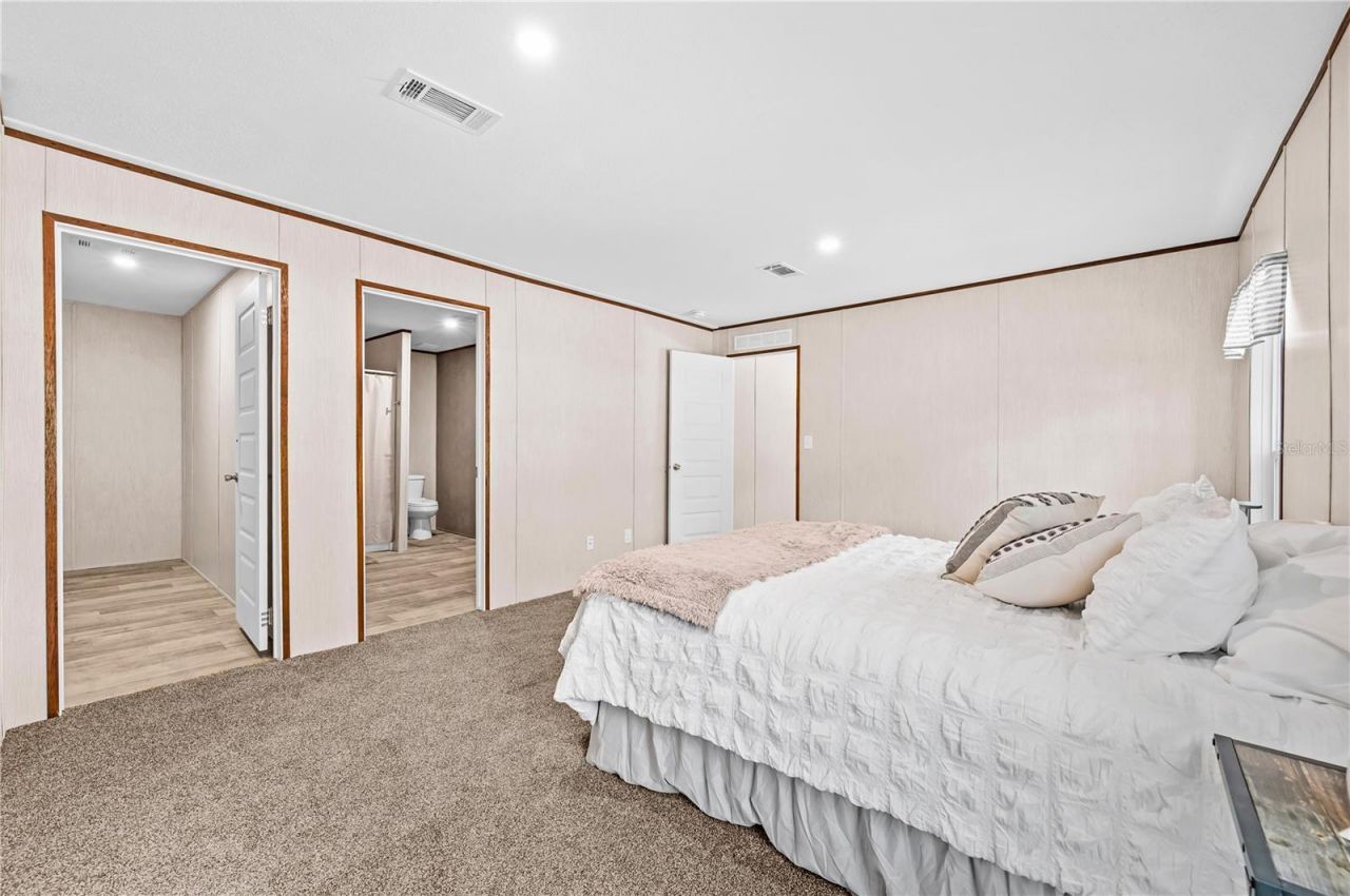 8050 NE 102nd Court, Bronson, FL 32621 Photo