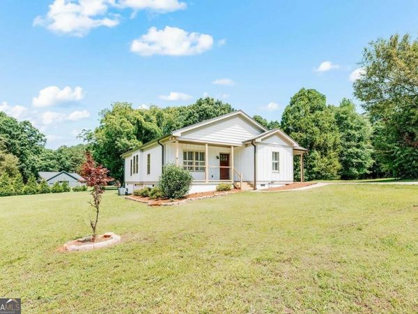 1445 N Forest Avenue, Hartwell, GA 30643