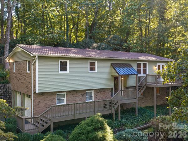 172 Long John Drive , Hendersonville, NC 28791