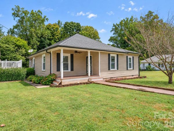 228 Hazeleen Avenue , Belmont, NC 28012