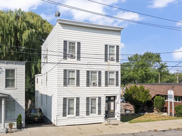 823 Warren Street, Hudson, NY 12534