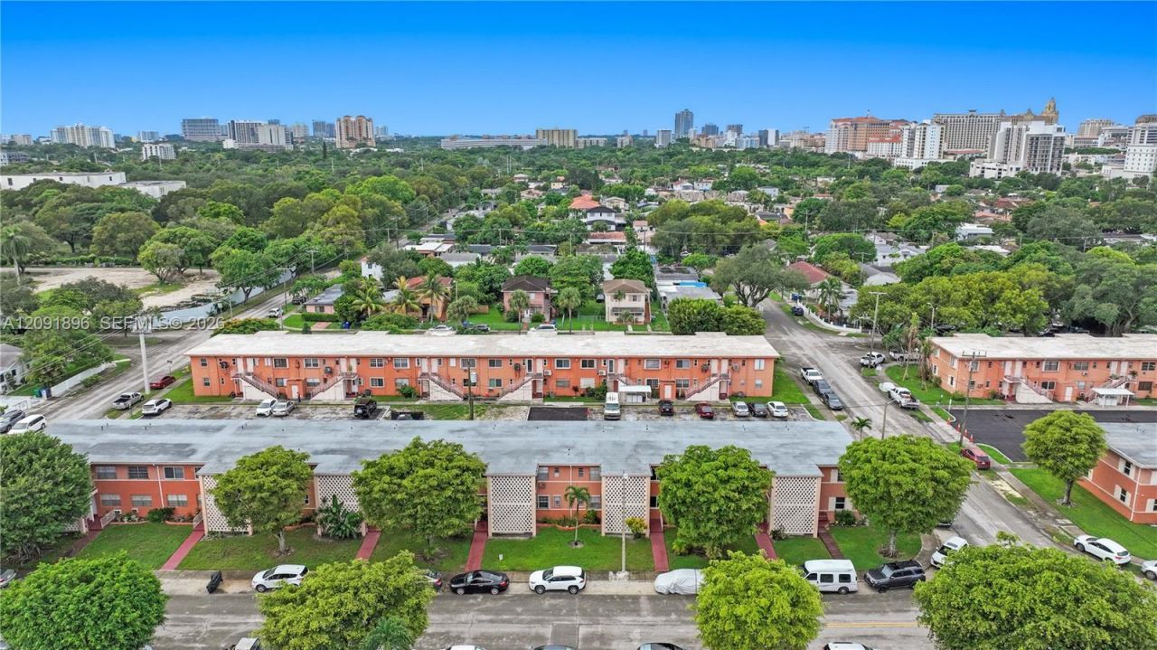 3451 SW 11th St , Unit 3 AKA unit, Miami, FL 33135 Photo