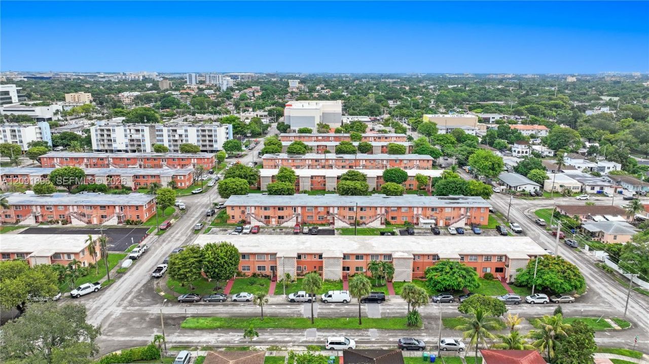 3451 SW 11th St , Unit 3 AKA unit, Miami, FL 33135 Photo