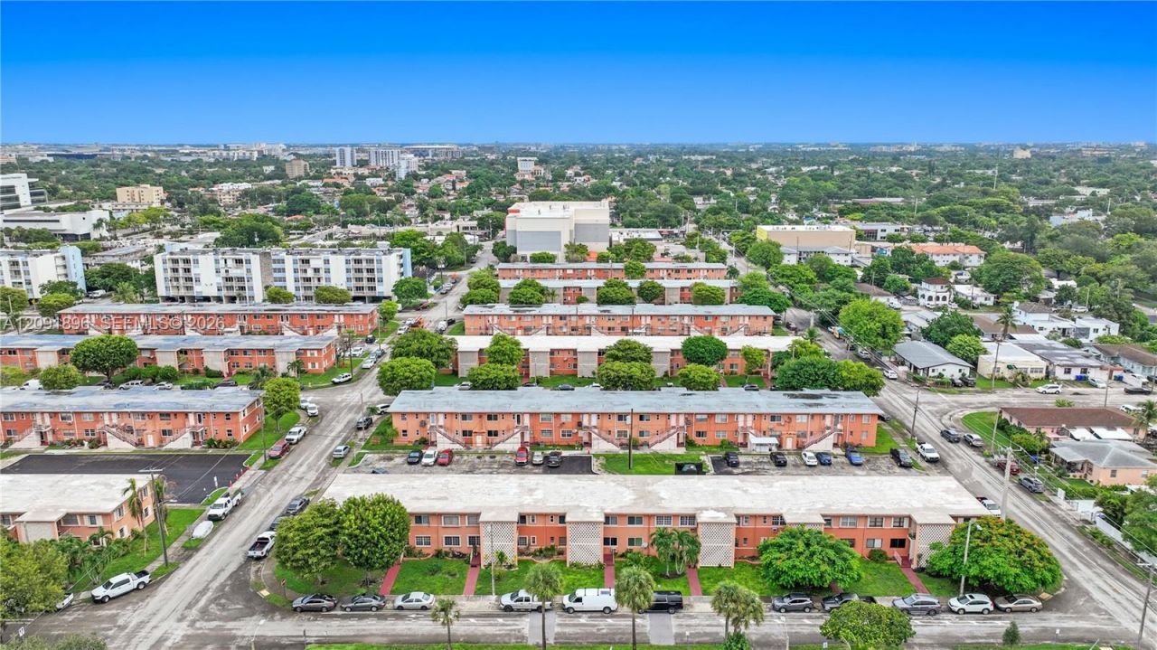 3451 SW 11th St , Unit 3 AKA unit, Miami, FL 33135 Photo