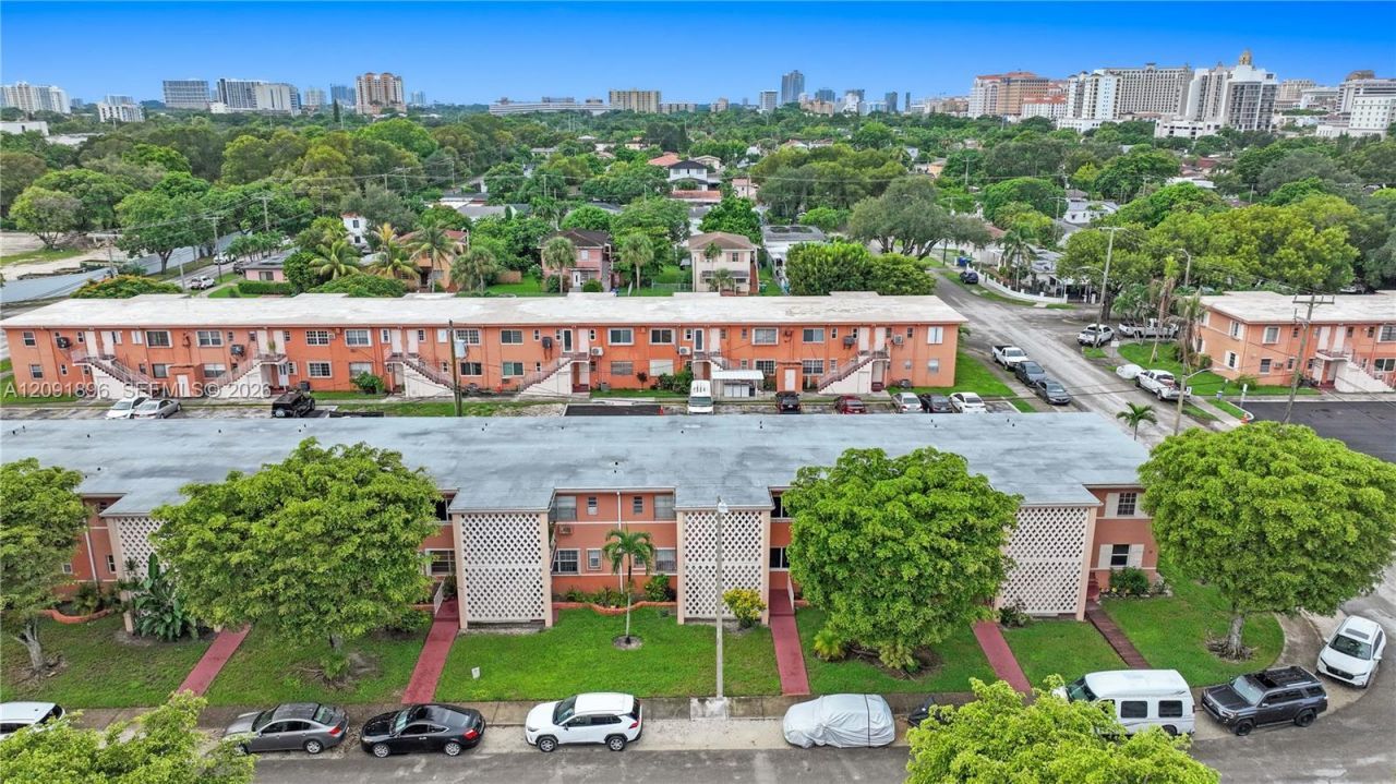 3451 SW 11th St , Unit 3 AKA unit, Miami, FL 33135 Photo