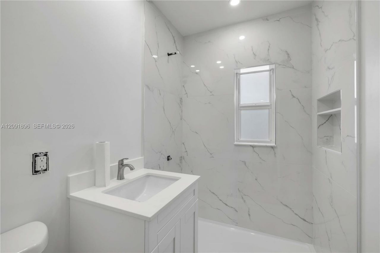 3451 SW 11th St , Unit 3 AKA unit, Miami, FL 33135 Photo