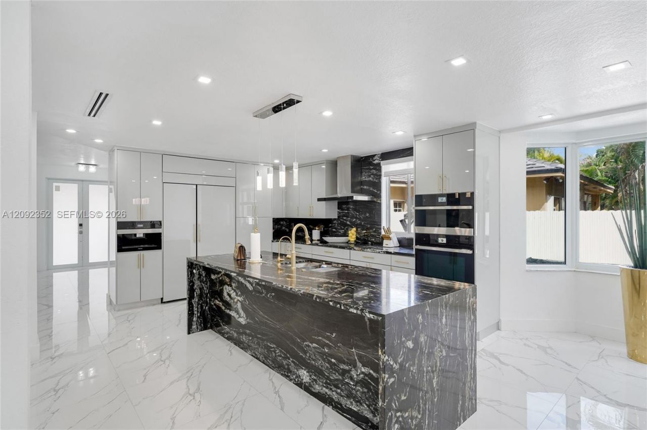 15123 NW 87th Pl , Miami Lakes, FL 33018 Photo