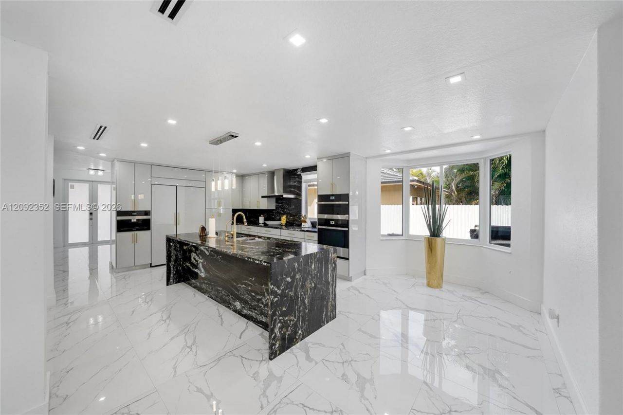 15123 NW 87th Pl , Miami Lakes, FL 33018 Photo