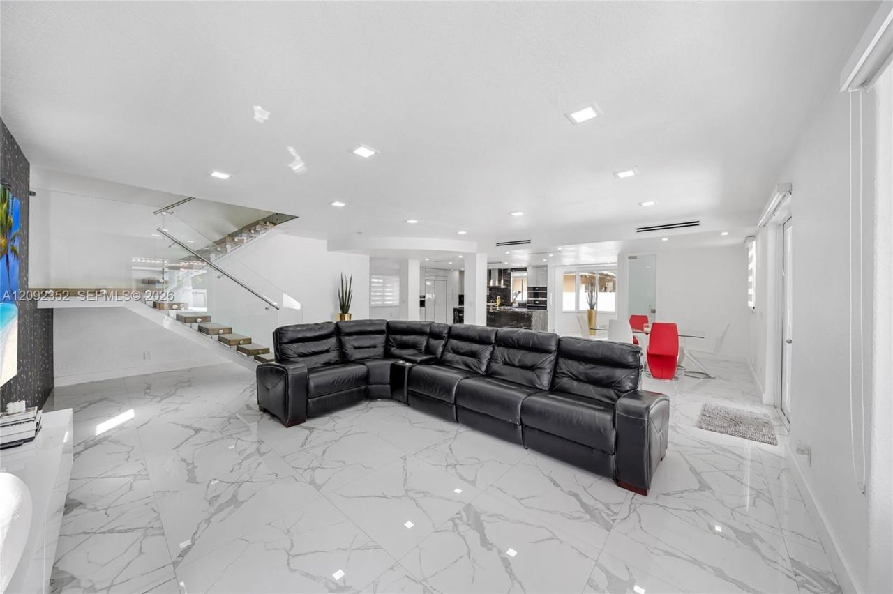 15123 NW 87th Pl , Miami Lakes, FL 33018 Photo