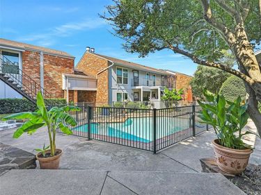 4317 Hartford Street, Unit 102, Dallas, TX 75219