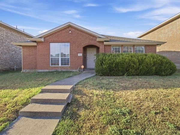 752 Eldorado Drive, DeSoto, TX 75115