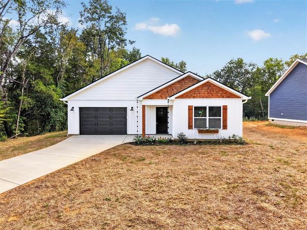 235 Peterson Avenue , Auburn, KY 42206
