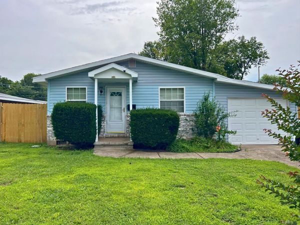 820 N Brown Avenue , Springfield, MO 65802