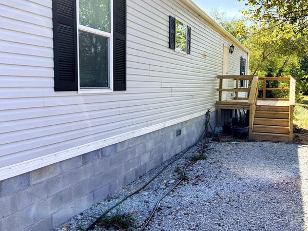 7641 Blockade Village N, Seligman, MO 65745