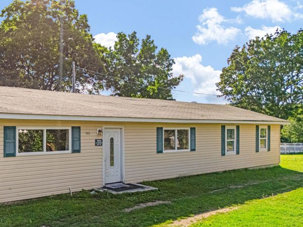 946 State Route 14 , West Plains, MO 65775