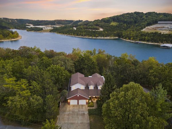 272 Sleepy Hollow Road , Hollister, MO 65672