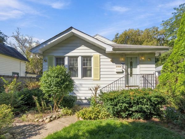 2818 Elisha Avenue , Zion, IL 60099