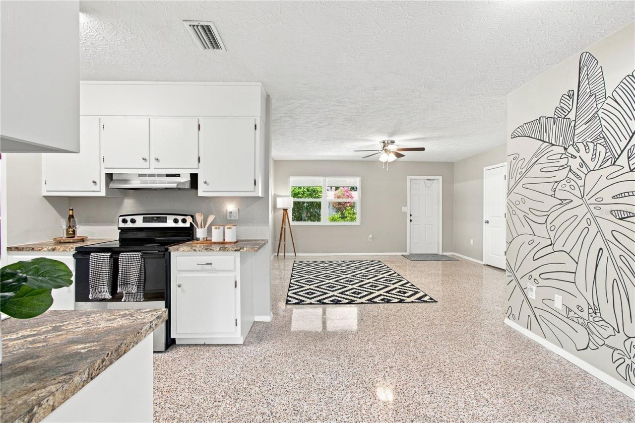 6203 Rodgers Avenue, Sarasota, FL 34231 Photo