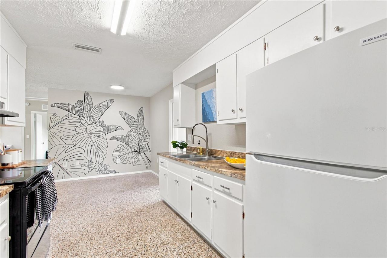 6203 Rodgers Avenue, Sarasota, FL 34231 Photo
