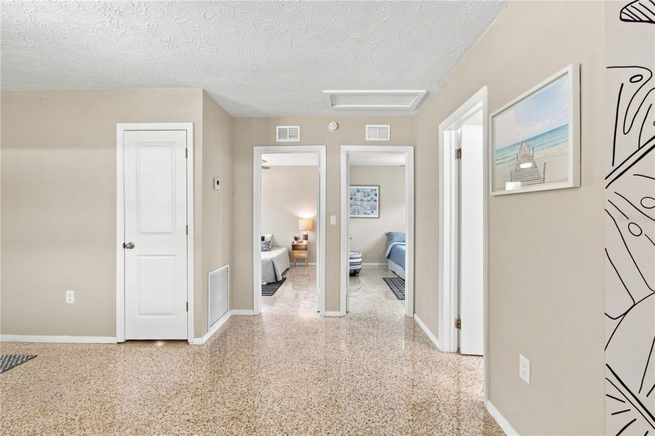 6203 Rodgers Avenue, Sarasota, FL 34231 Photo