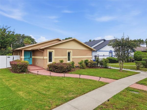 3423 PICO DRIVE , TAMPA, FL 33614