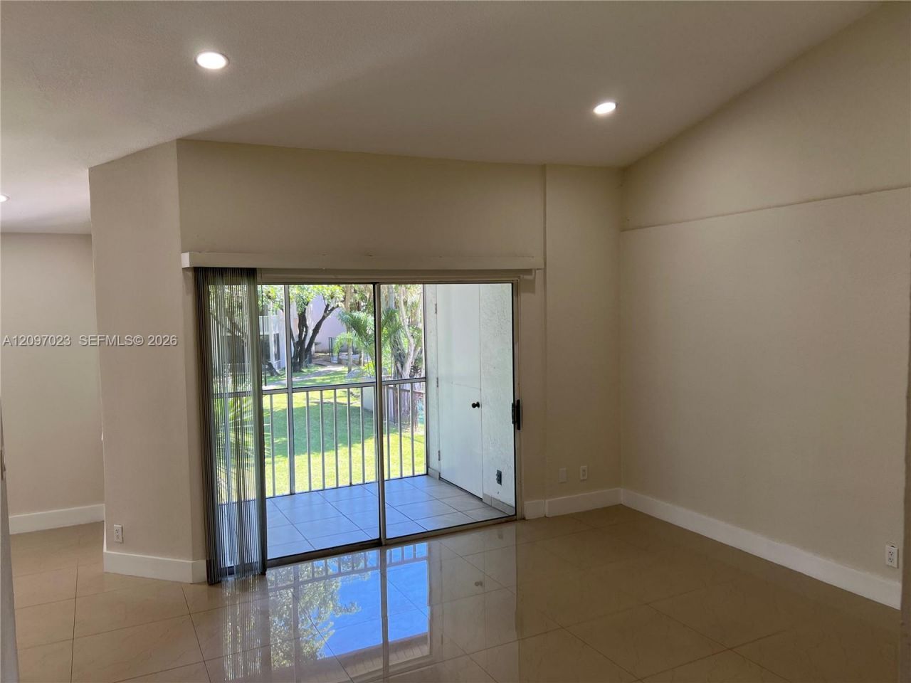 9215 SW 141st Pl , Unit 9215, Miami, FL 33186 Photo