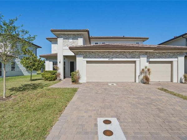 4372 SW 122nd Ter , Davie, FL 33330