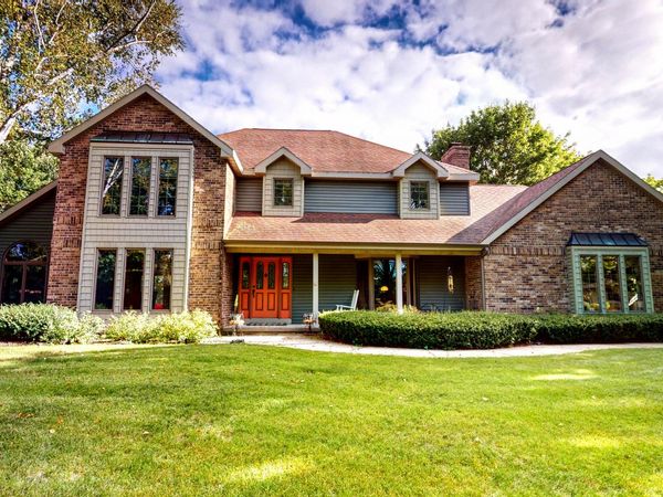 425 Newman Ct, Jefferson, WI 53549