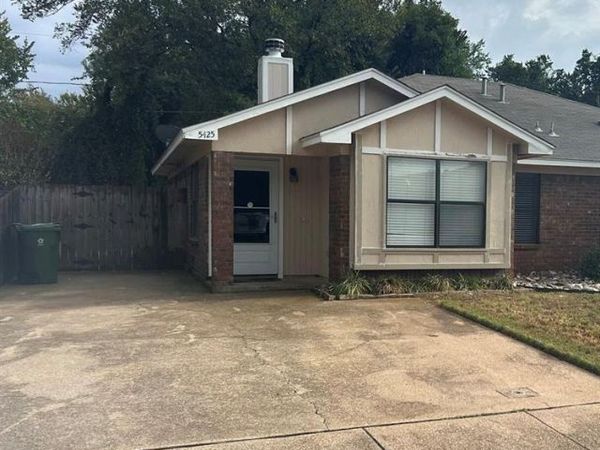 5425 Stagetrail Drive, Arlington, TX 76017