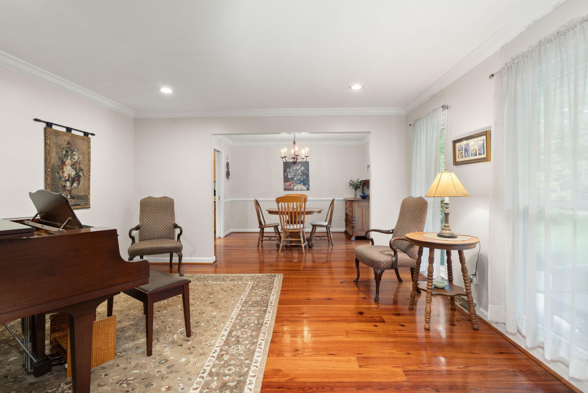 102 Caveson Drive Photo 13