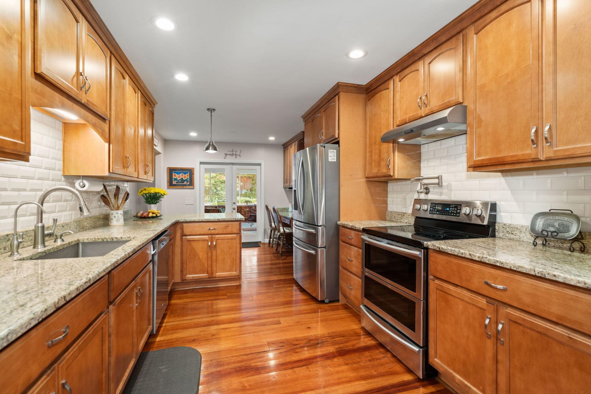 102 Caveson Drive Photo 18