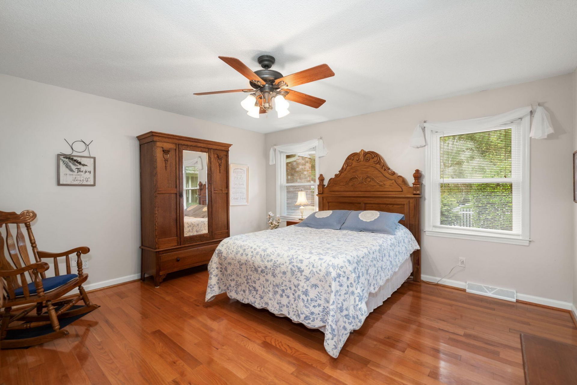 102 Caveson Drive Photo 26