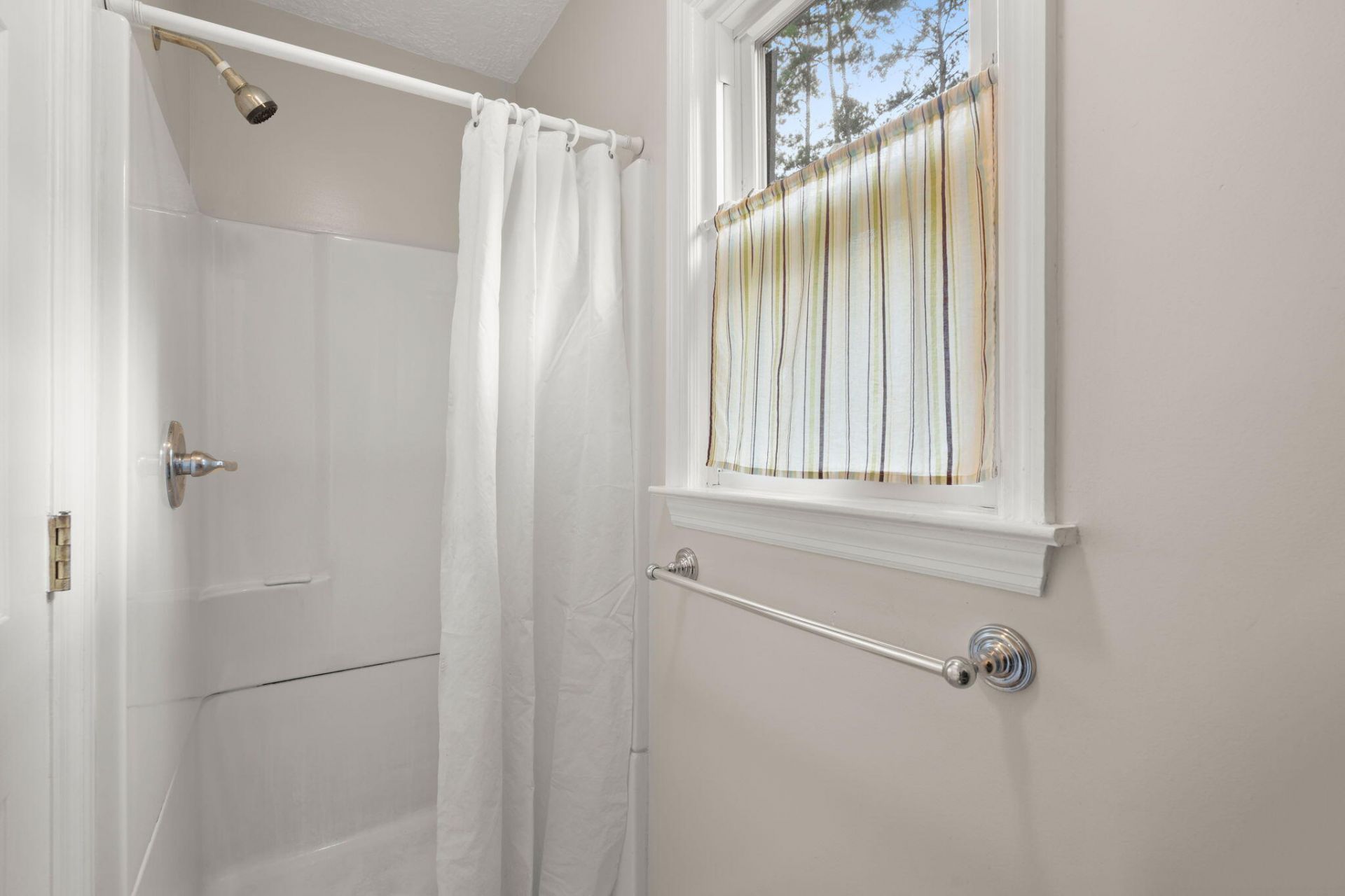 102 Caveson Drive Photo 30