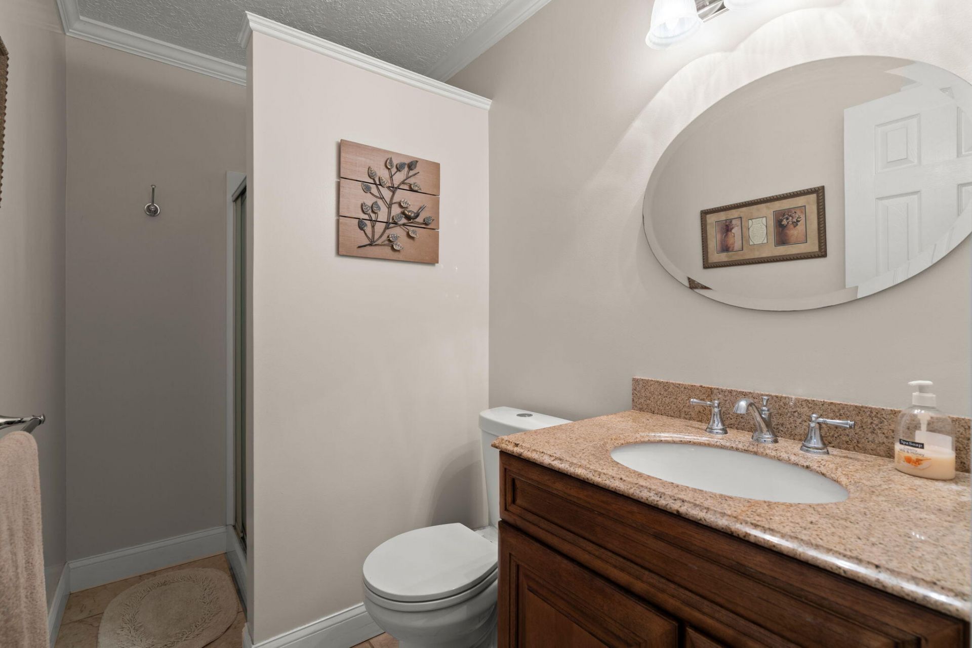 102 Caveson Drive Photo 35