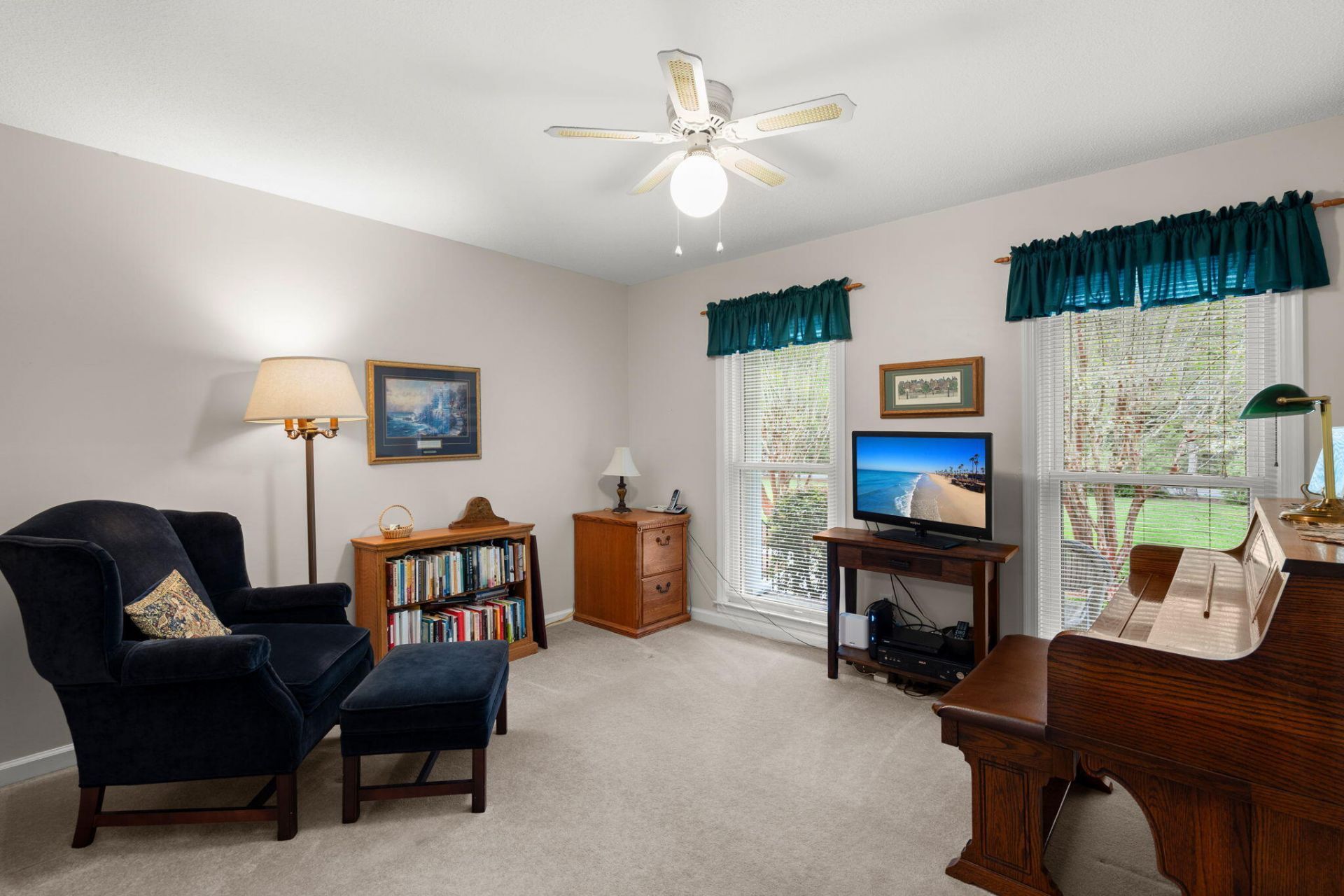 102 Caveson Drive Photo 36