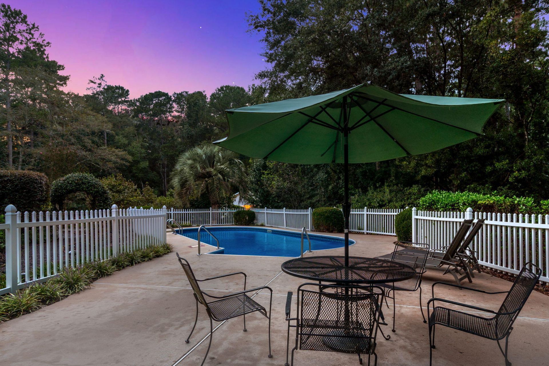 102 Caveson Drive Photo 44