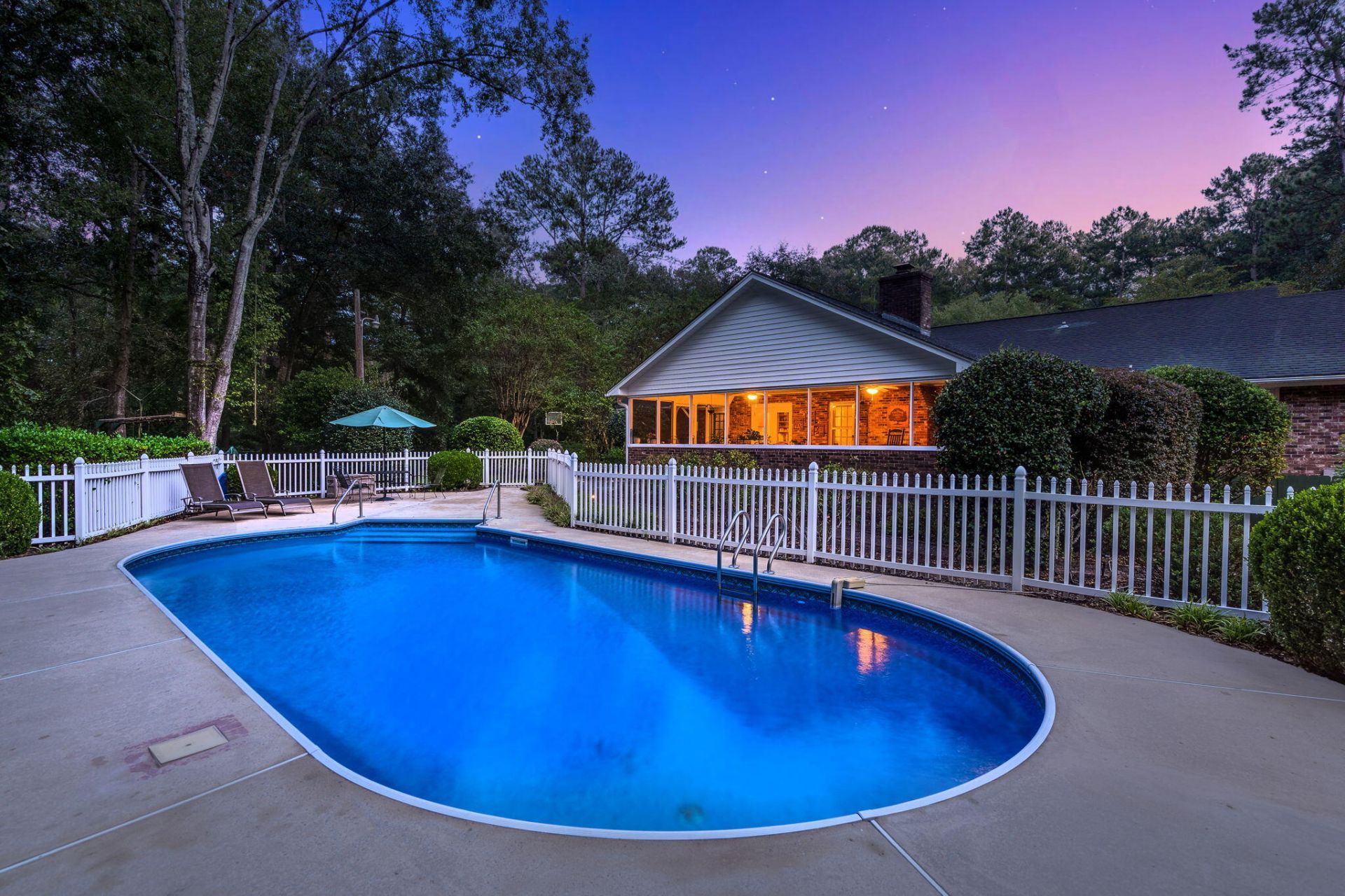 102 Caveson Drive Photo 45