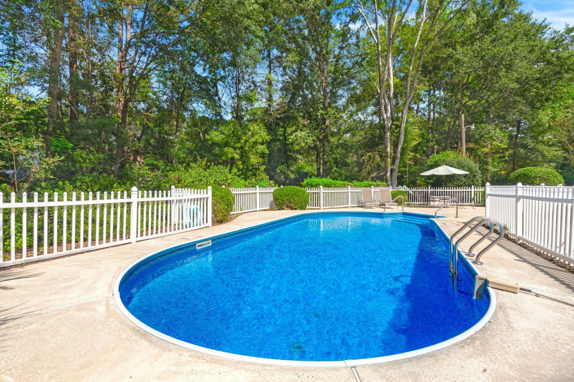 102 Caveson Drive Photo 46
