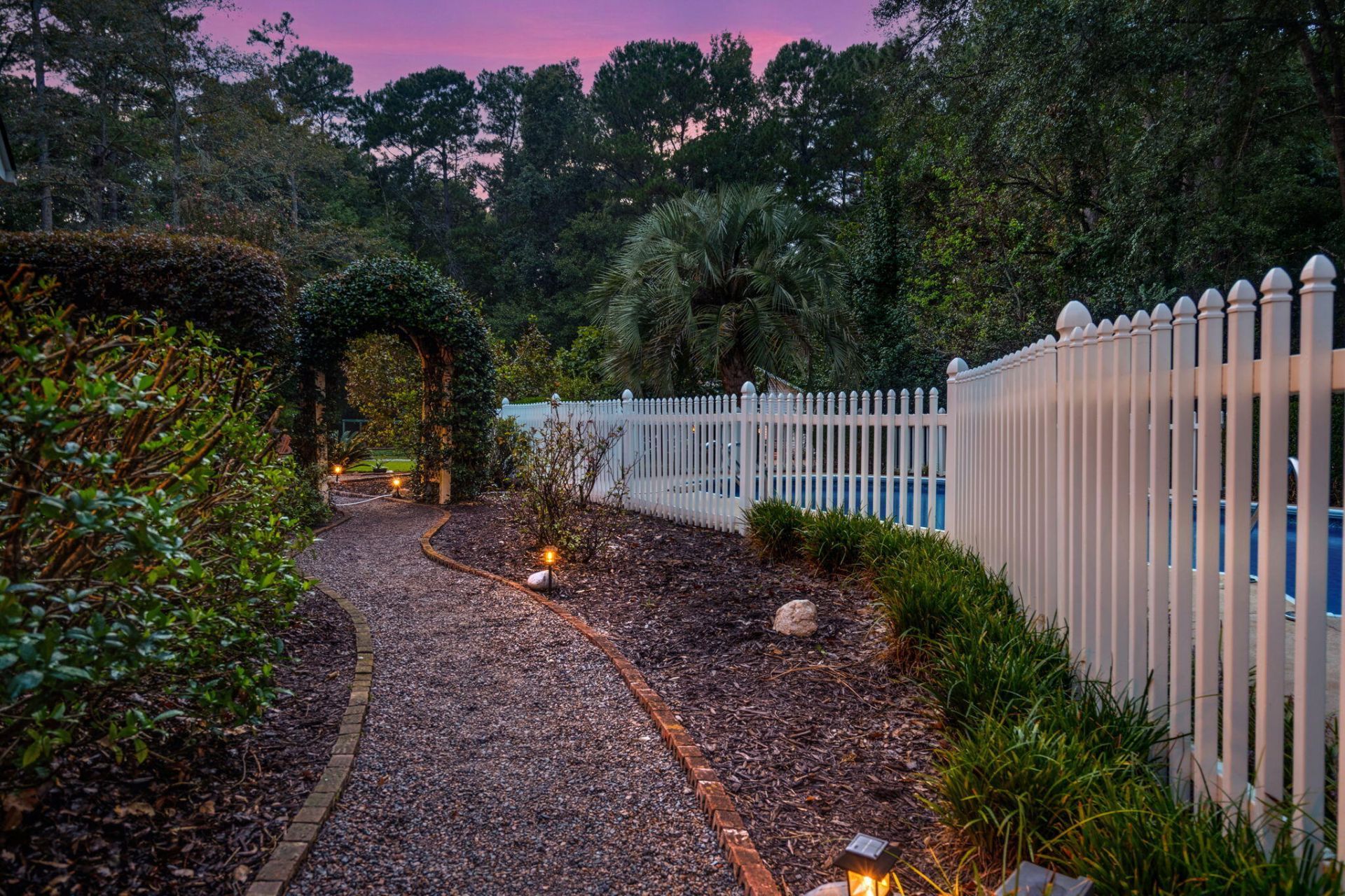 102 Caveson Drive Photo 47